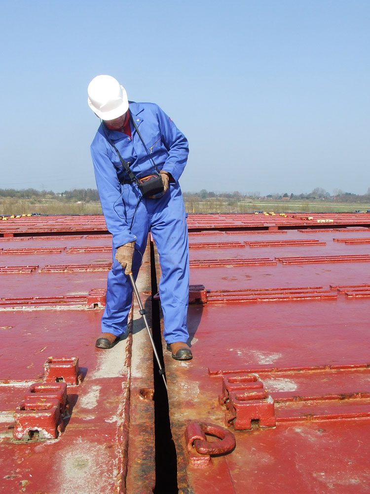 TIGHTNESS TEST OF CARGO HATCH COVERS